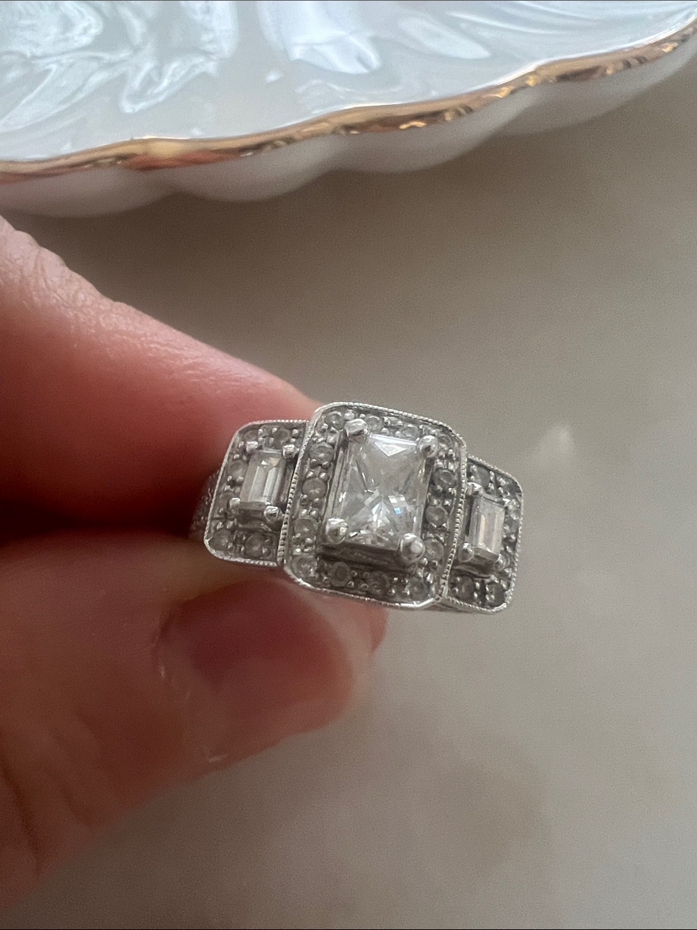 18k white gold and genuine diamonds engagement ring.